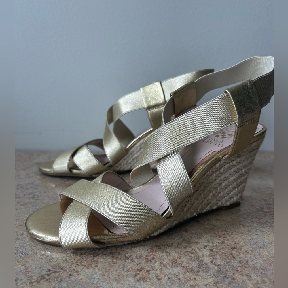 5/$25 Vince Camuto metallic gold strappy wedge heels size 7.5 - Picture 4 of 7